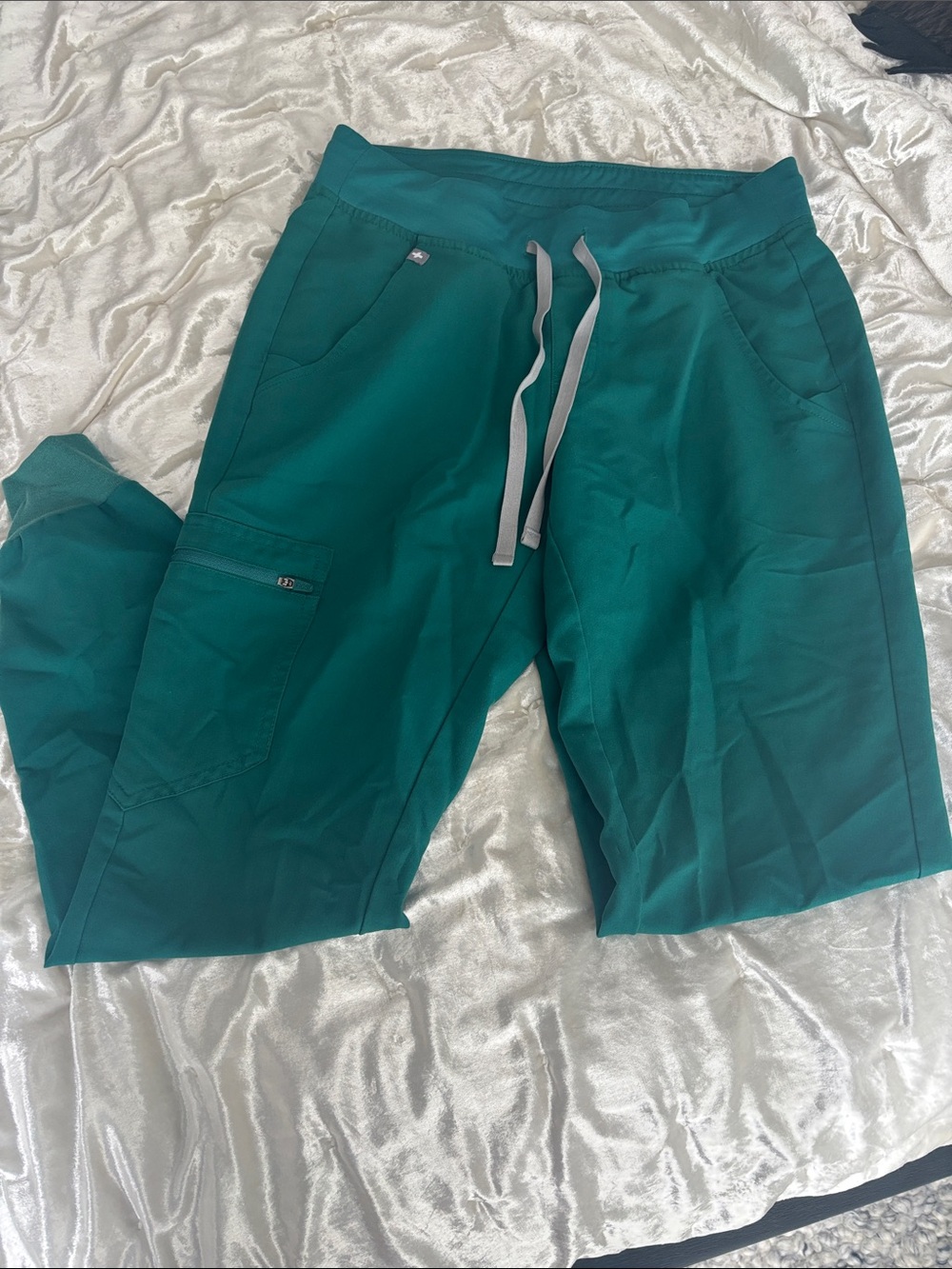 Figs XS hunter green Zamora jogger